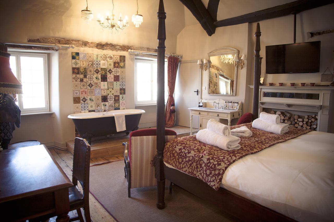 The White Hart Hotel ซัมเมอร์ตัน ภายนอก รูปภาพ